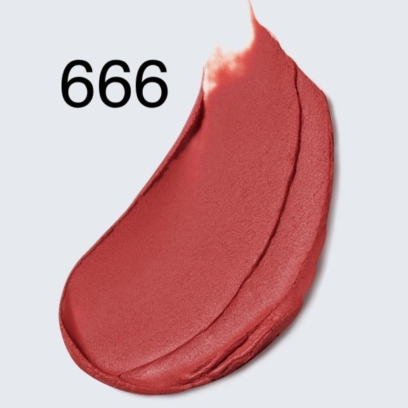 Estée Lauder Pure Color Matte Lipstick - Picture 6 of 9